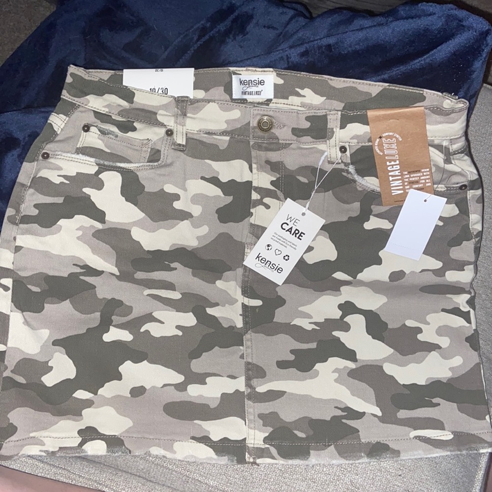 5 Pocket Skirt by KENSIE, Camo Print, Size 10